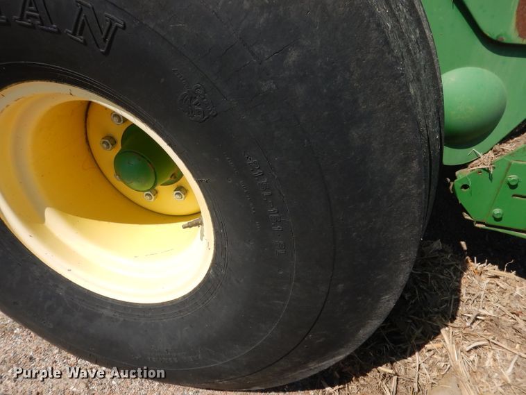 image for item DG5822 2009 John Deere 568 Mega Wide Plus round baler