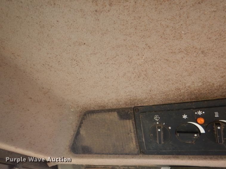 image for item DG5823 1997 Case IH 5240 tractor