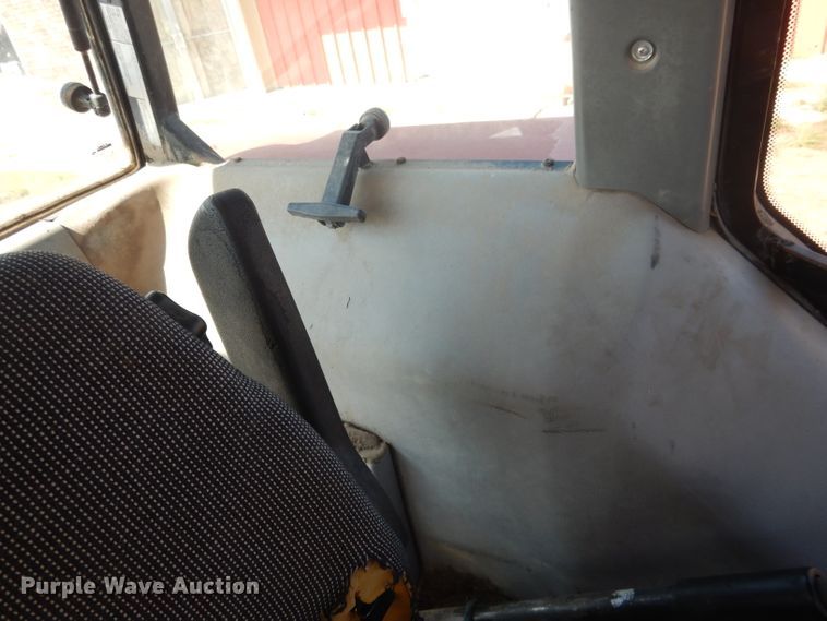 image for item DG5823 1997 Case IH 5240 tractor