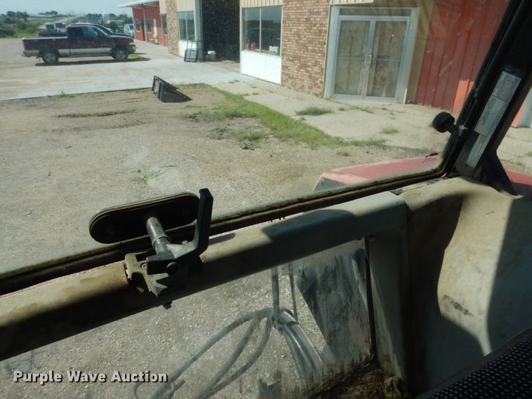 image for item DG5823 1997 Case IH 5240 tractor