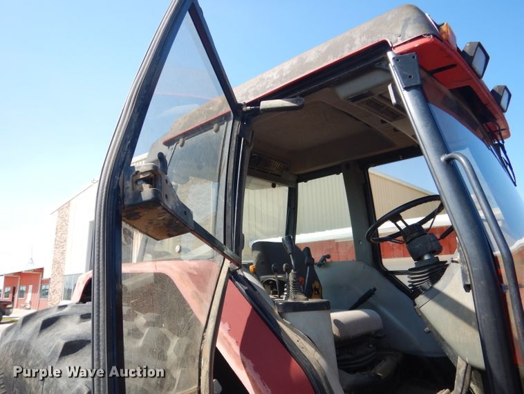 image for item DG5823 1997 Case IH 5240 tractor