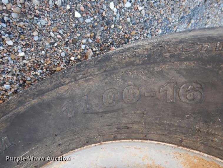 image for item DG5823 1997 Case IH 5240 tractor