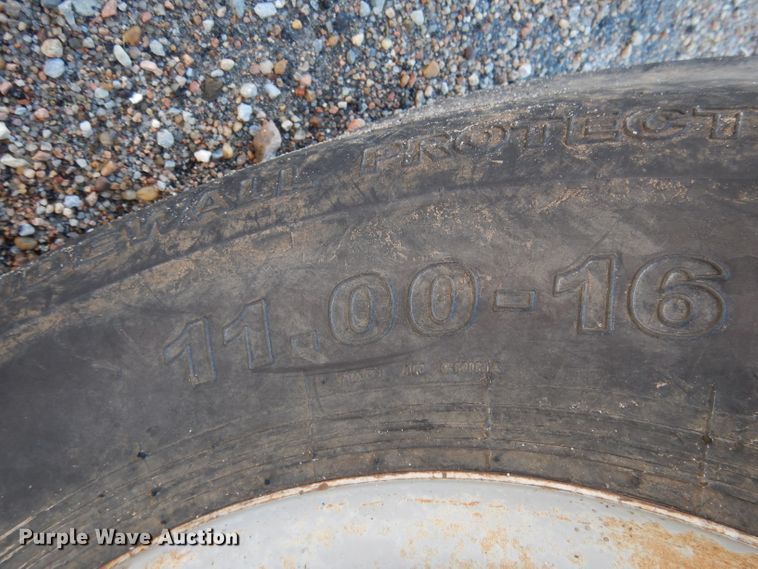 image for item DG5823 1997 Case IH 5240 tractor