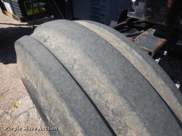 image for item DG5823 1997 Case IH 5240 tractor