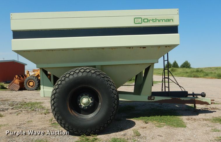 image for item DG5824 Orthman 608-020 grain cart