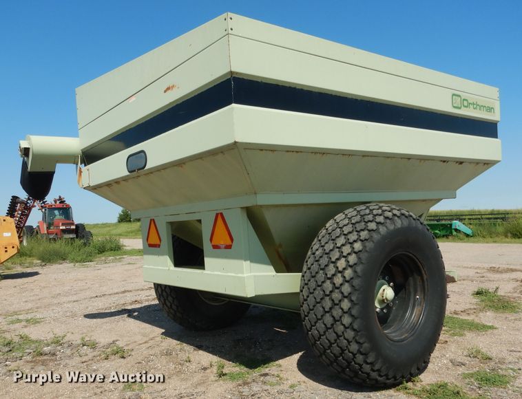 image for item DG5824 Orthman 608-020 grain cart