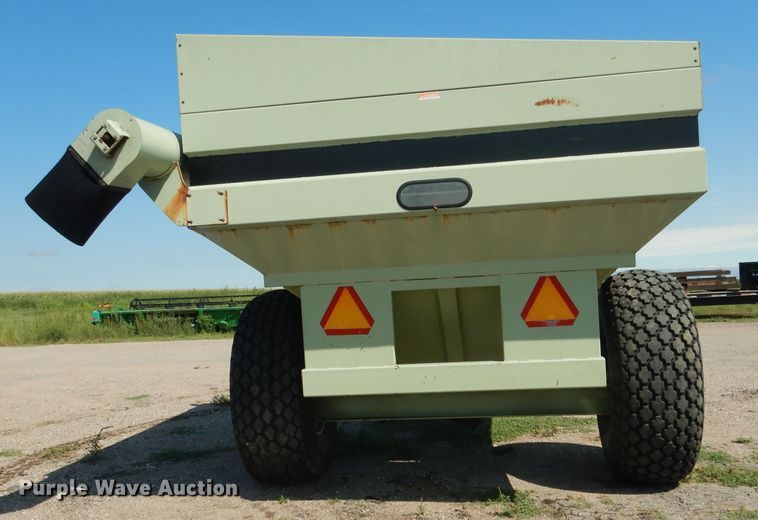 image for item DG5824 Orthman 608-020 grain cart