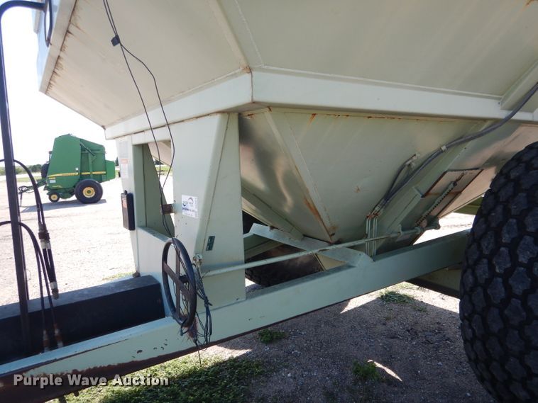 image for item DG5824 Orthman 608-020 grain cart