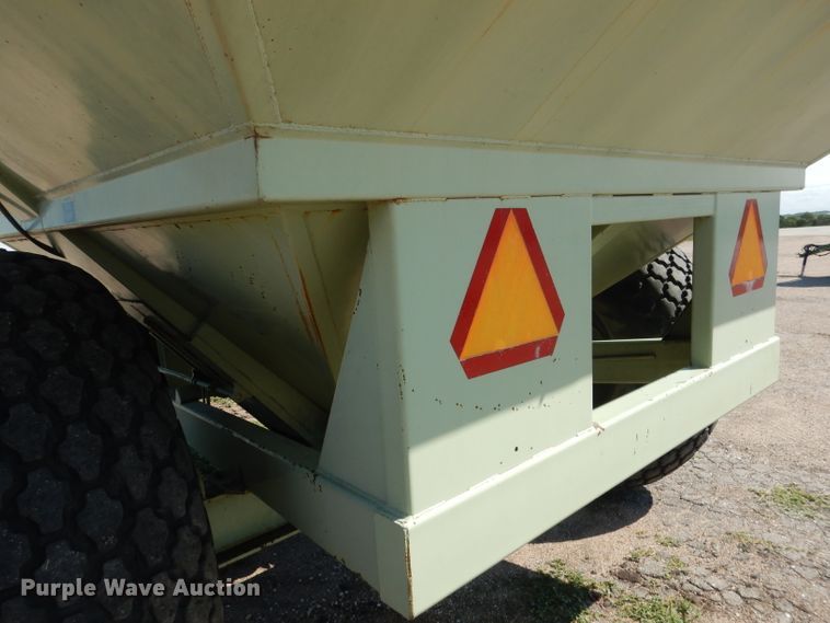 image for item DG5824 Orthman 608-020 grain cart