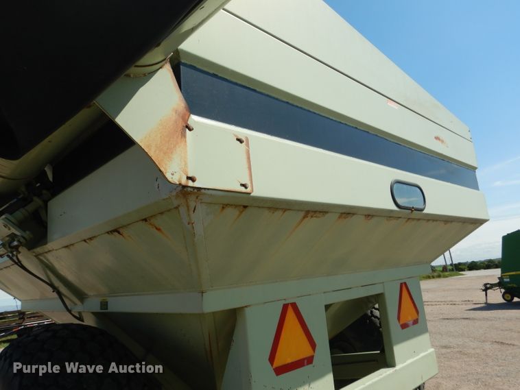 image for item DG5824 Orthman 608-020 grain cart