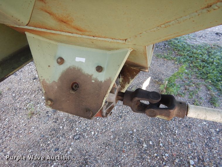 image for item DG5824 Orthman 608-020 grain cart