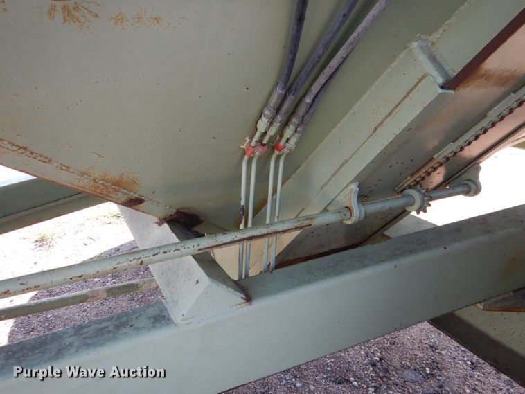 image for item DG5824 Orthman 608-020 grain cart