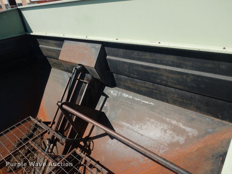 image for item DG5824 Orthman 608-020 grain cart