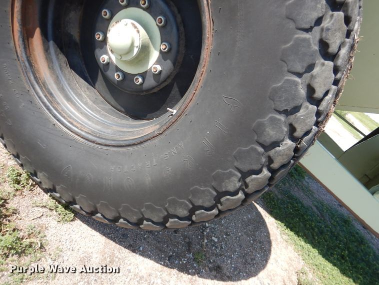 image for item DG5824 Orthman 608-020 grain cart