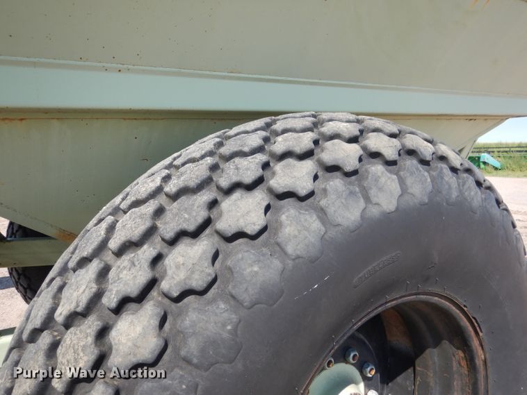 image for item DG5824 Orthman 608-020 grain cart