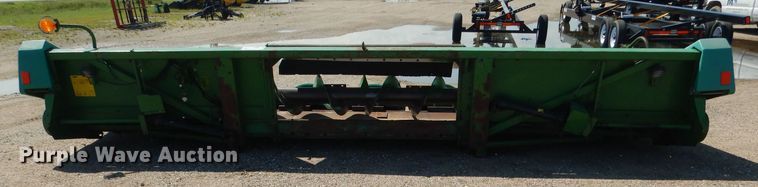image for item DG5825 John Deere 893 corn head