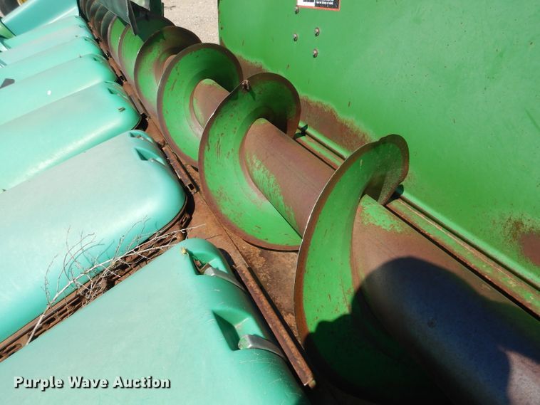 image for item DG5825 John Deere 893 corn head