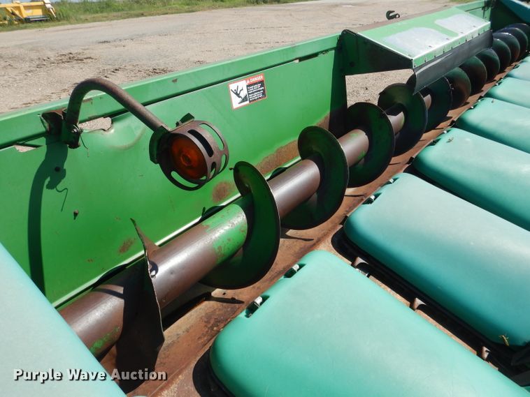 image for item DG5825 John Deere 893 corn head