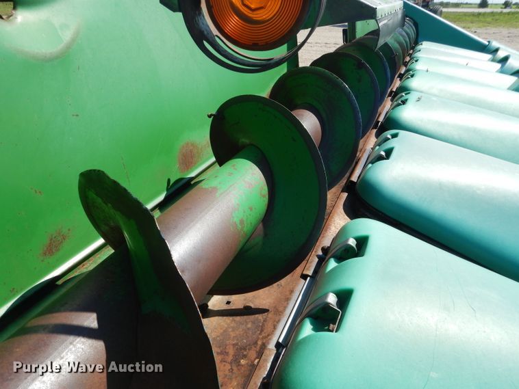image for item DG5825 John Deere 893 corn head