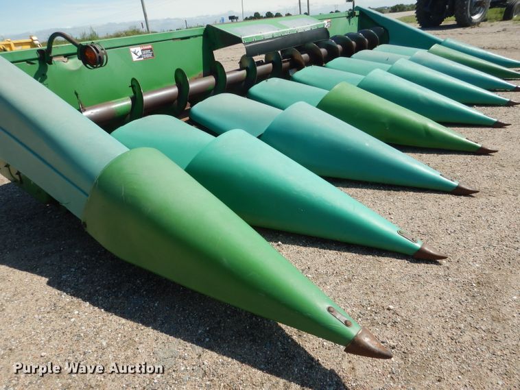 image for item DG5825 John Deere 893 corn head