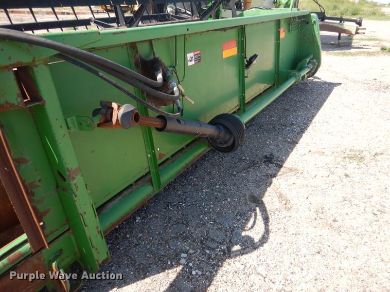 image for item DG5826 2001 John Deere 930F flex head