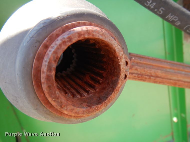 image for item DG5826 2001 John Deere 930F flex head