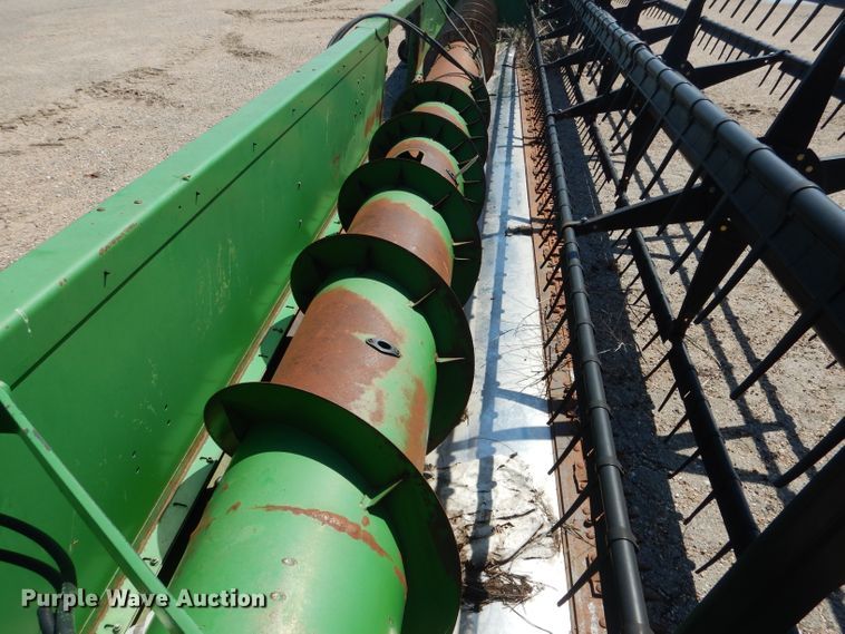 image for item DG5826 2001 John Deere 930F flex head