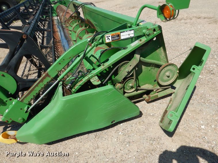 image for item DG5826 2001 John Deere 930F flex head