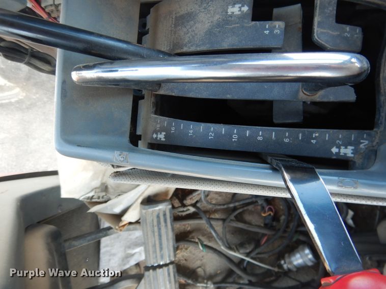 image for item DG5828 1994 Case IH 7220 tractor