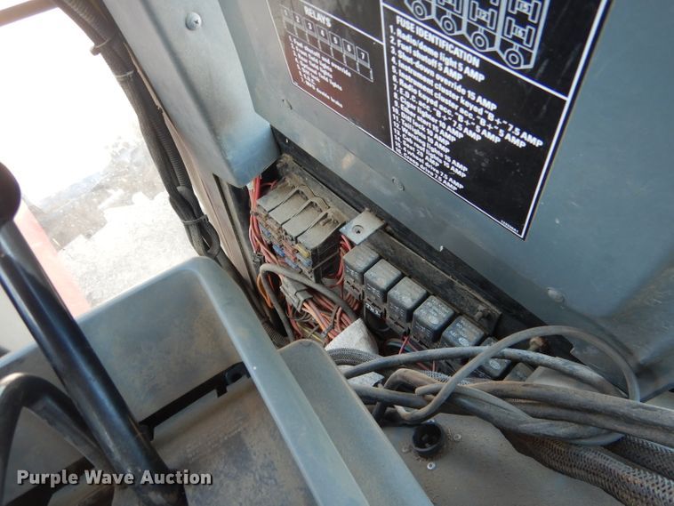 image for item DG5828 1994 Case IH 7220 tractor