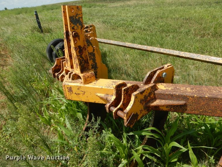 image for item DG5829 V-Shank V-ripper