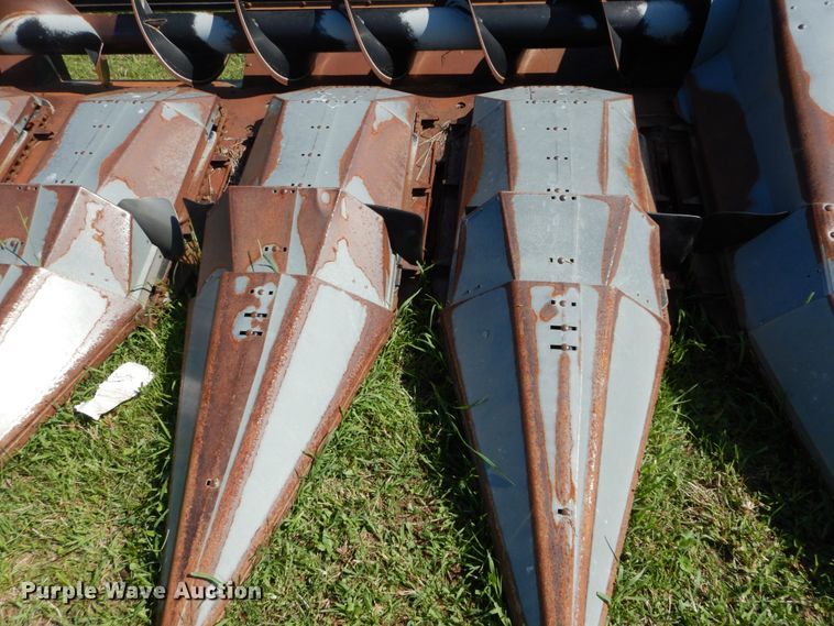 image for item DH2036 AGCO Gleaner Hugger corn head