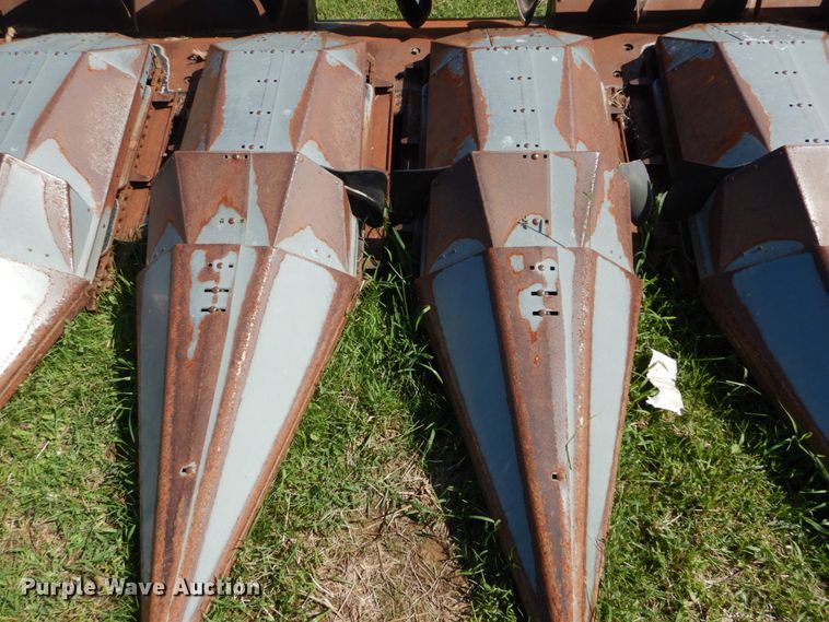 image for item DH2036 AGCO Gleaner Hugger corn head