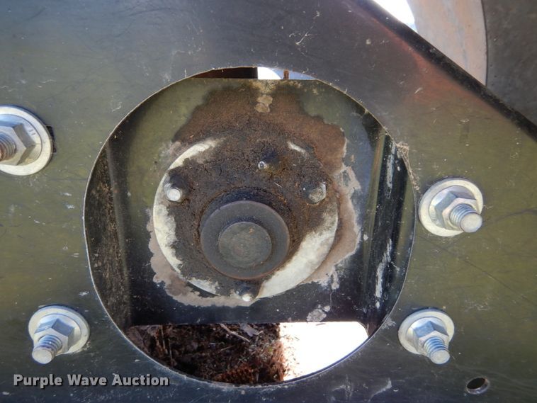 image for item DH2036 AGCO Gleaner Hugger corn head