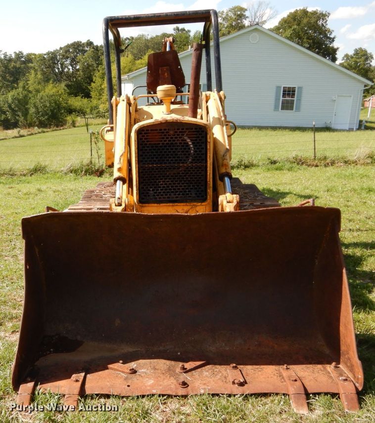 image for item DH2038 1971 John Deere 450B track loader