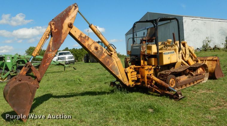 image for item DH2038 1971 John Deere 450B track loader
