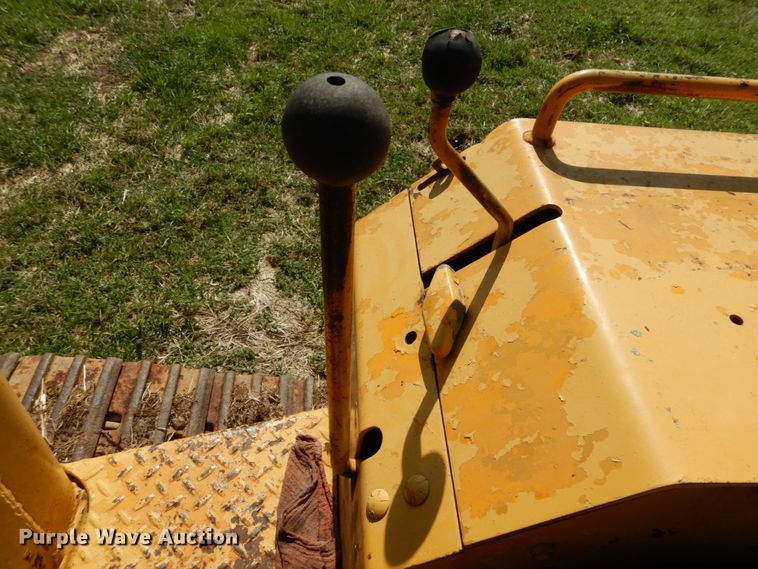 image for item DH2038 1971 John Deere 450B track loader