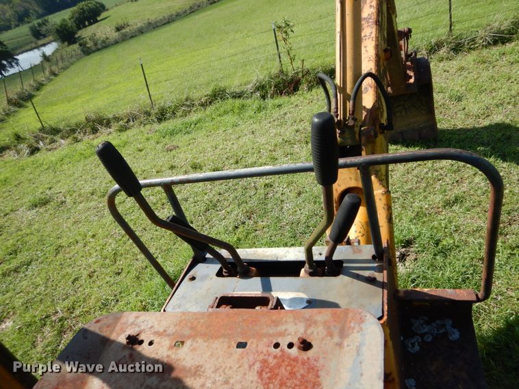 image for item DH2038 1971 John Deere 450B track loader