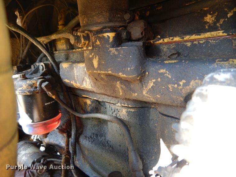 image for item DH2038 1971 John Deere 450B track loader