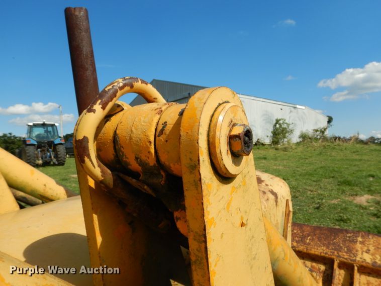 image for item DH2038 1971 John Deere 450B track loader