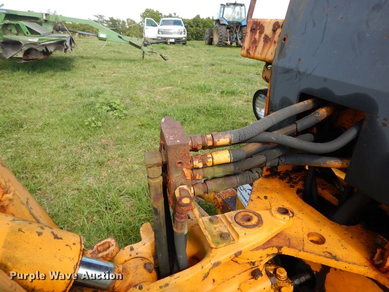 image for item DH2038 1971 John Deere 450B track loader
