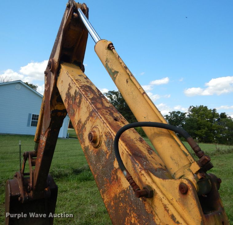 image for item DH2038 1971 John Deere 450B track loader