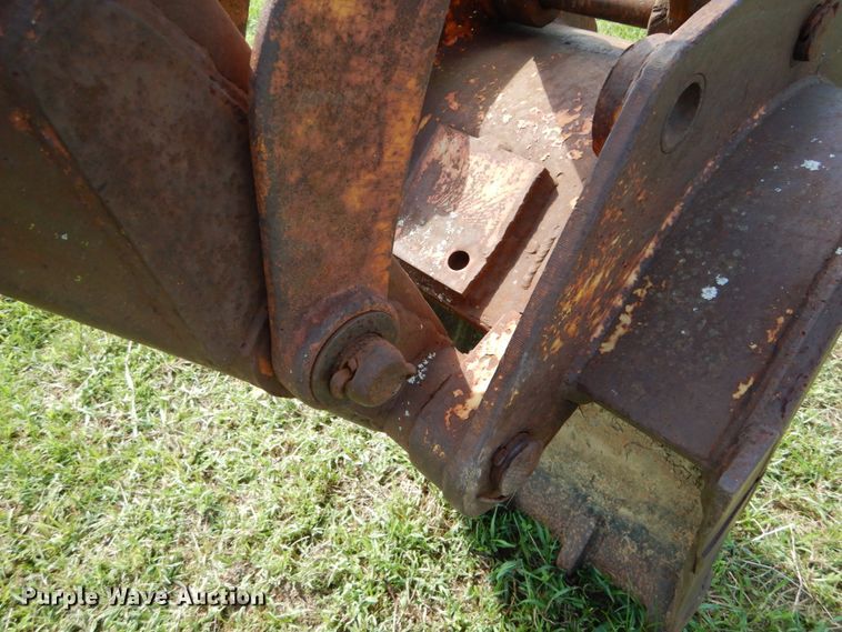 image for item DH2038 1971 John Deere 450B track loader