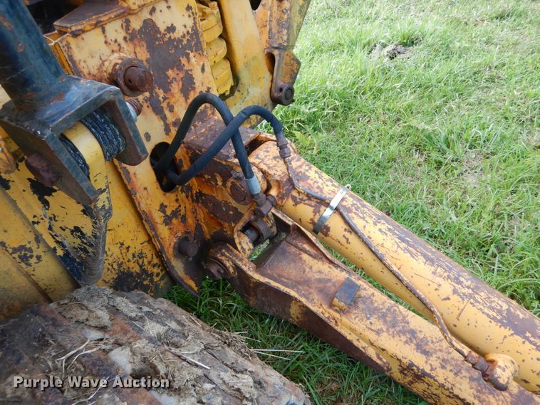 image for item DH2038 1971 John Deere 450B track loader