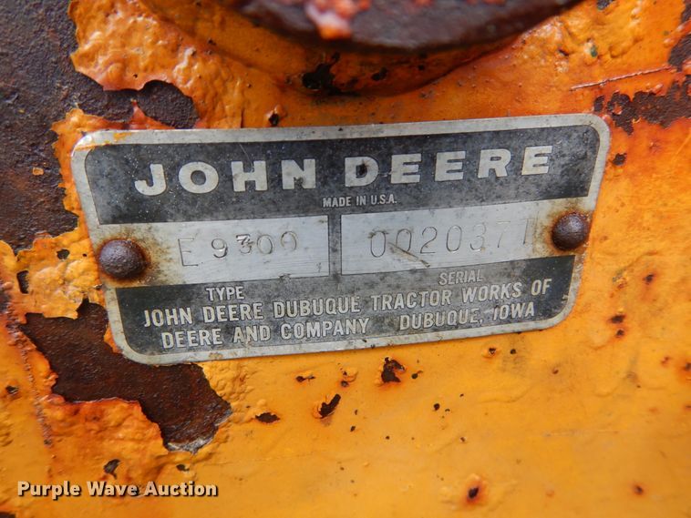 image for item DH2038 1971 John Deere 450B track loader