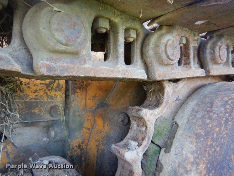 image for item DH2038 1971 John Deere 450B track loader