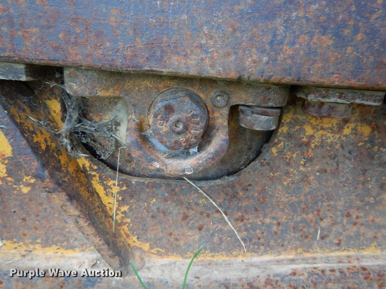 image for item DH2038 1971 John Deere 450B track loader