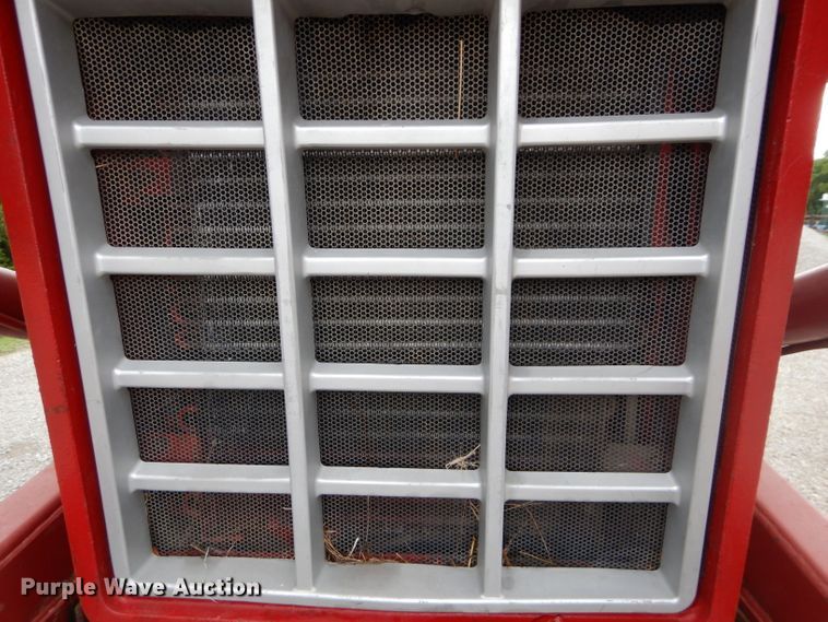 image for item DH2513 1981 International 1086 tractor