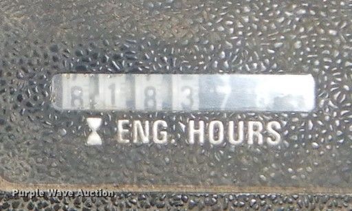 image for item DH2513 1981 International 1086 tractor