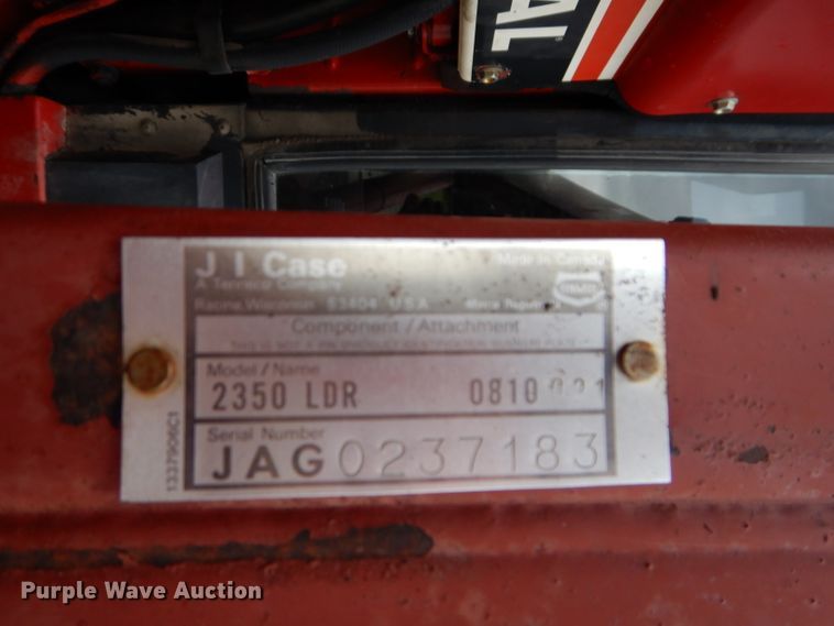 image for item DH2513 1981 International 1086 tractor